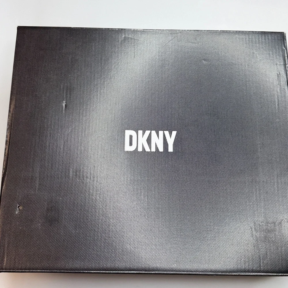 DKNY Women's Patria Pull-On Chelsea Booties- Size 6 - Picture 6 of 11